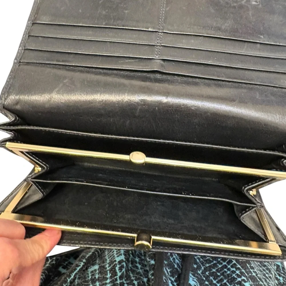 Coach vintage black Leather clutch Wallet